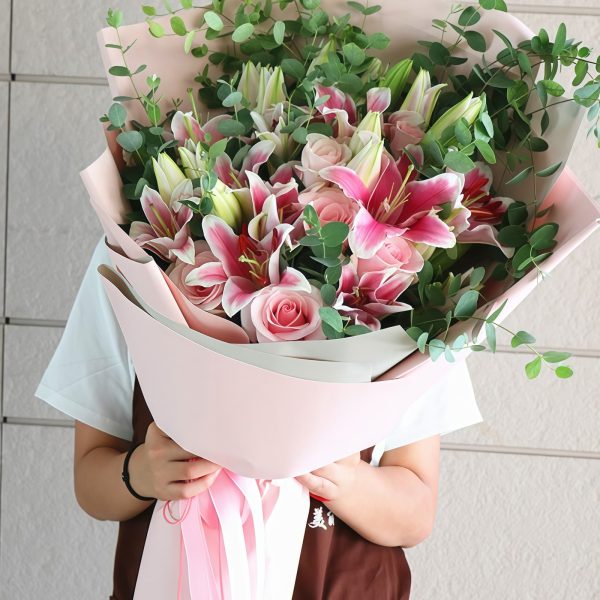 Qin Shi Li Ren Ming Yue Xin - Pink Lilies and Pink Roses