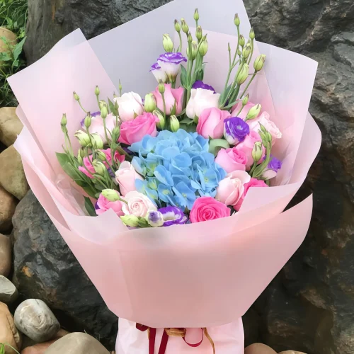 Yoyogi - Awakening Rose and Blue Hydrangea