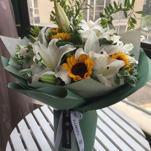 Fernsegen aus der Ferne - Sonnenblume - Mehrkopf-Lilienstrauß Distant Blessing - Sunflower - Multihead Lily Bouquet