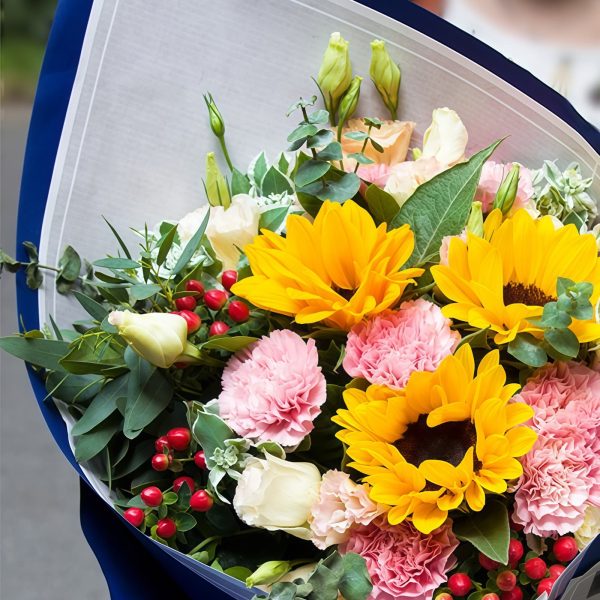 Com o Coração: Girassóis, Cravos e Eustoma My heart goes out to you - Sunflowers and Carnations Eustoma