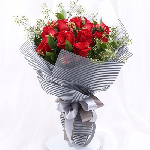 Fashion Goddess - Fine Red Roses and Red Beans