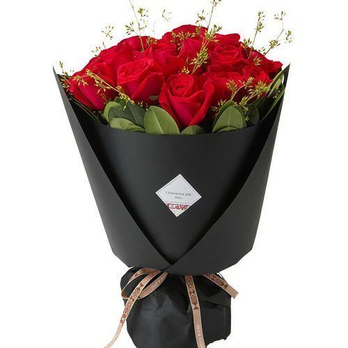 Youth never breaks up - Red roses and gardenia leaves